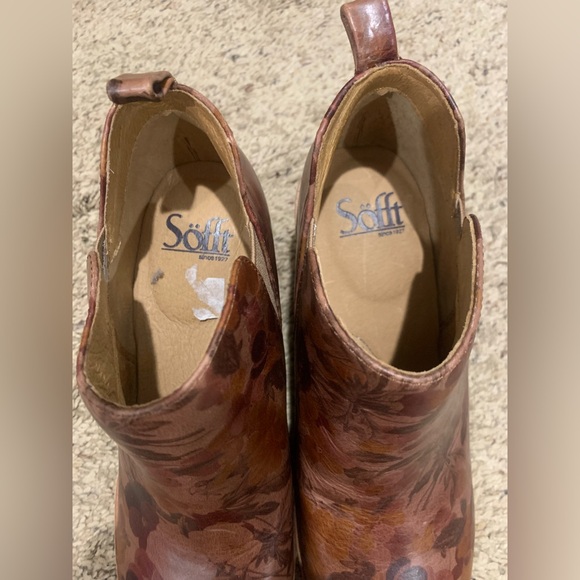 Sofft Brown Floral Leather Ankle Boots - Picture 5 of 6